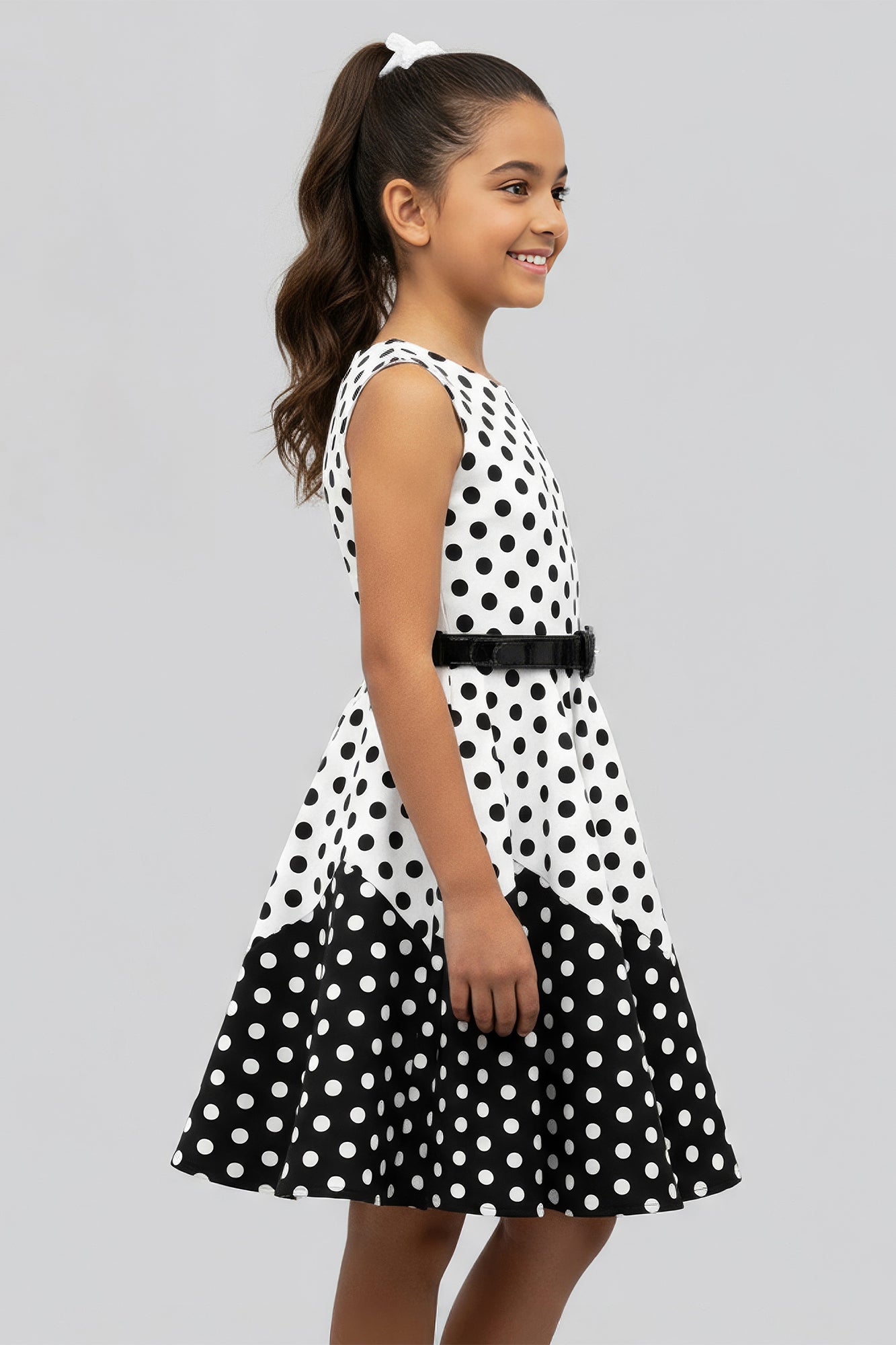 Kids 'Audrey' Vintage 50's Girls Dress - White Black / 13 - 14 Years Kids 'Audrey' Vintage 50's Girls Dress - White Black / 13 - 14 Years